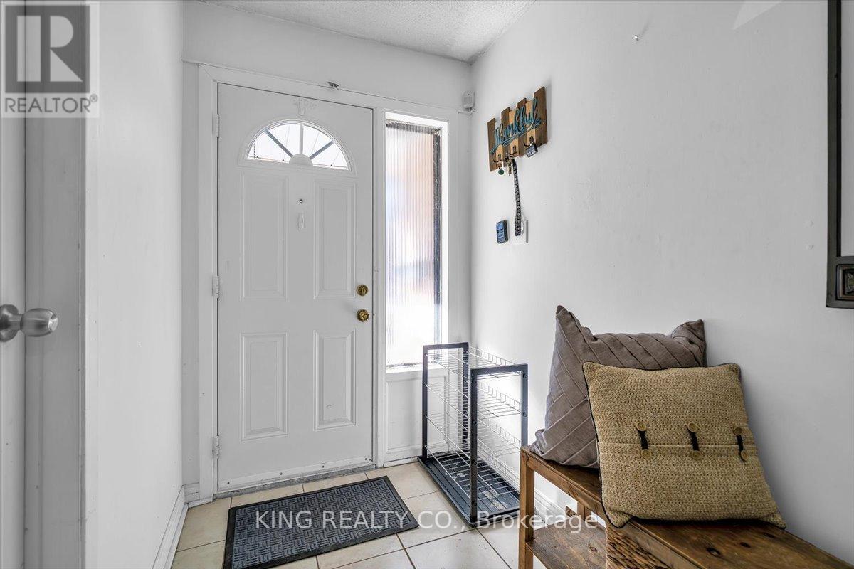 17 - 1415 Fieldlight Boulevard, Pickering, Ontario  L1V 2S3 - Photo 3 - E12874812