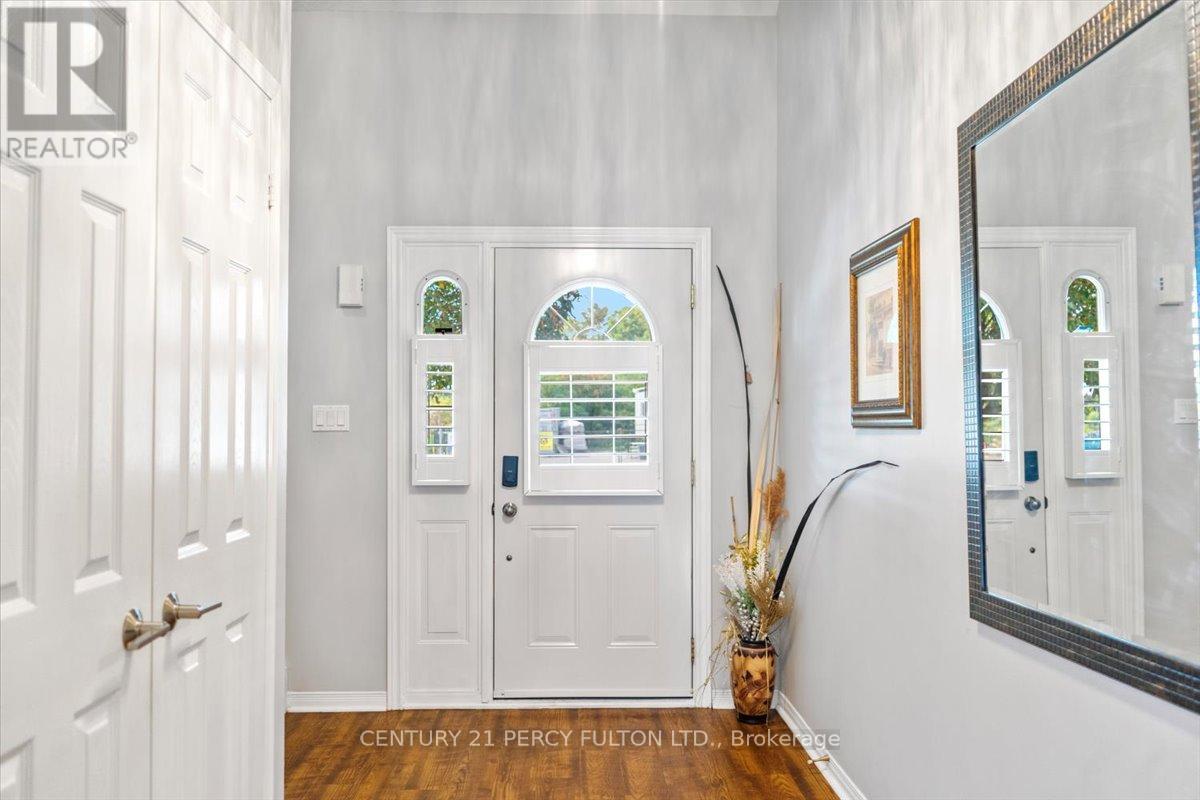 1250 Ormond Drive, Oshawa, Ontario  L1K 2T7 - Photo 3 - E12874828