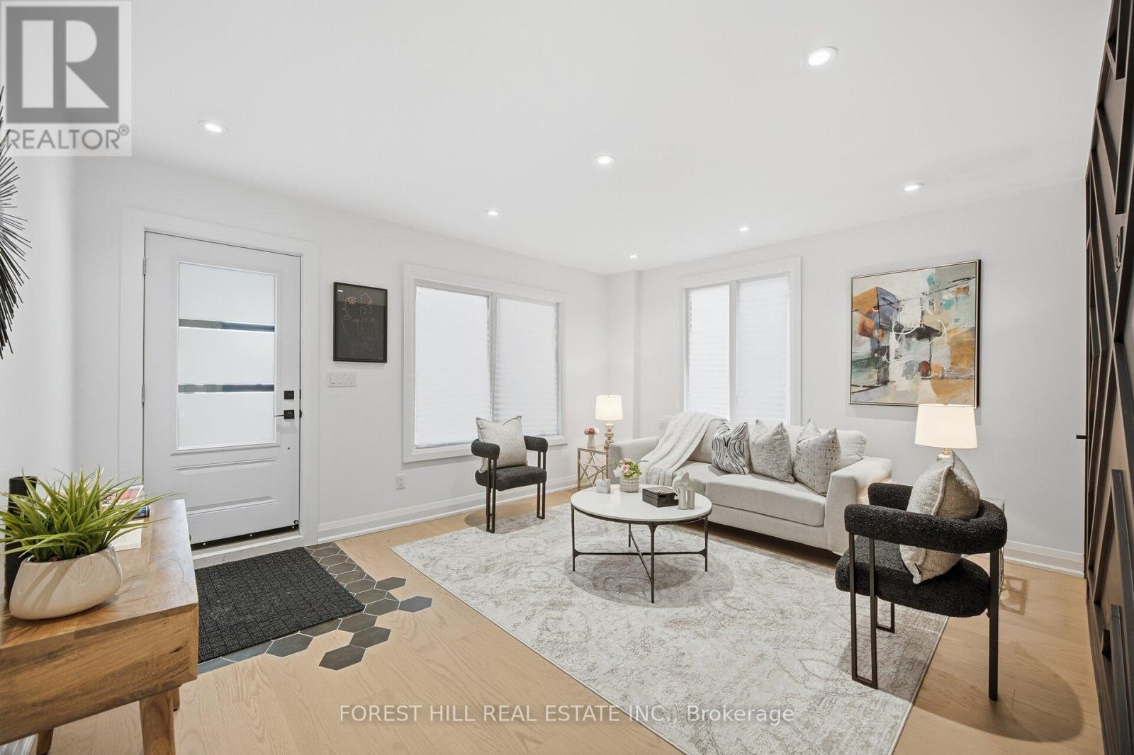 128 Duvernet Avenue, Toronto (East End-Danforth), Ontario  M4E 1V4 - Photo 4 - E12874984