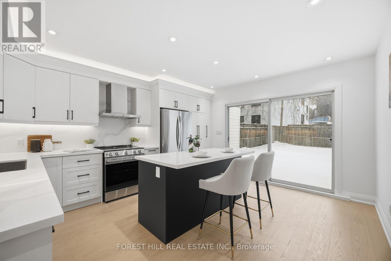 128 Duvernet Avenue, Toronto (East End-Danforth), Ontario  M4E 1V4 - Photo 5 - E12874984