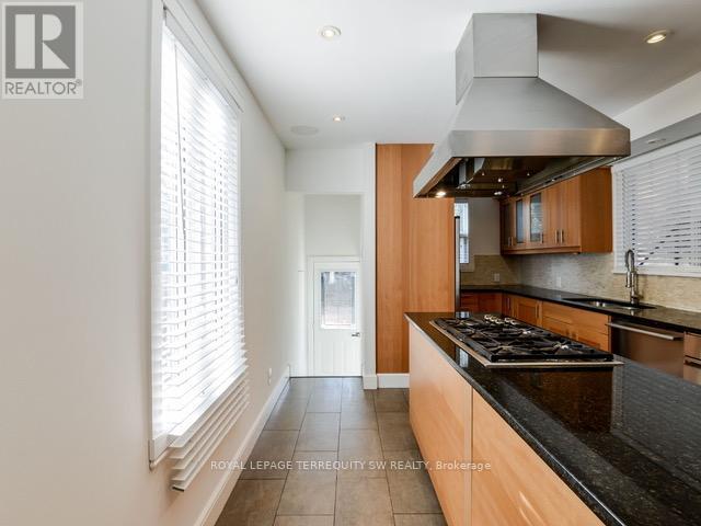 105 Barker Avenue, Toronto, Ontario  M4C 2N8 - Photo 13 - E12875030