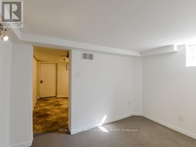 105 Barker Avenue, Toronto, Ontario  M4C 2N8 - Photo 27 - E12875030