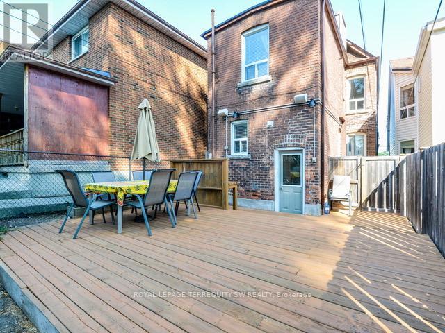105 Barker Avenue, Toronto, Ontario  M4C 2N8 - Photo 40 - E12875030