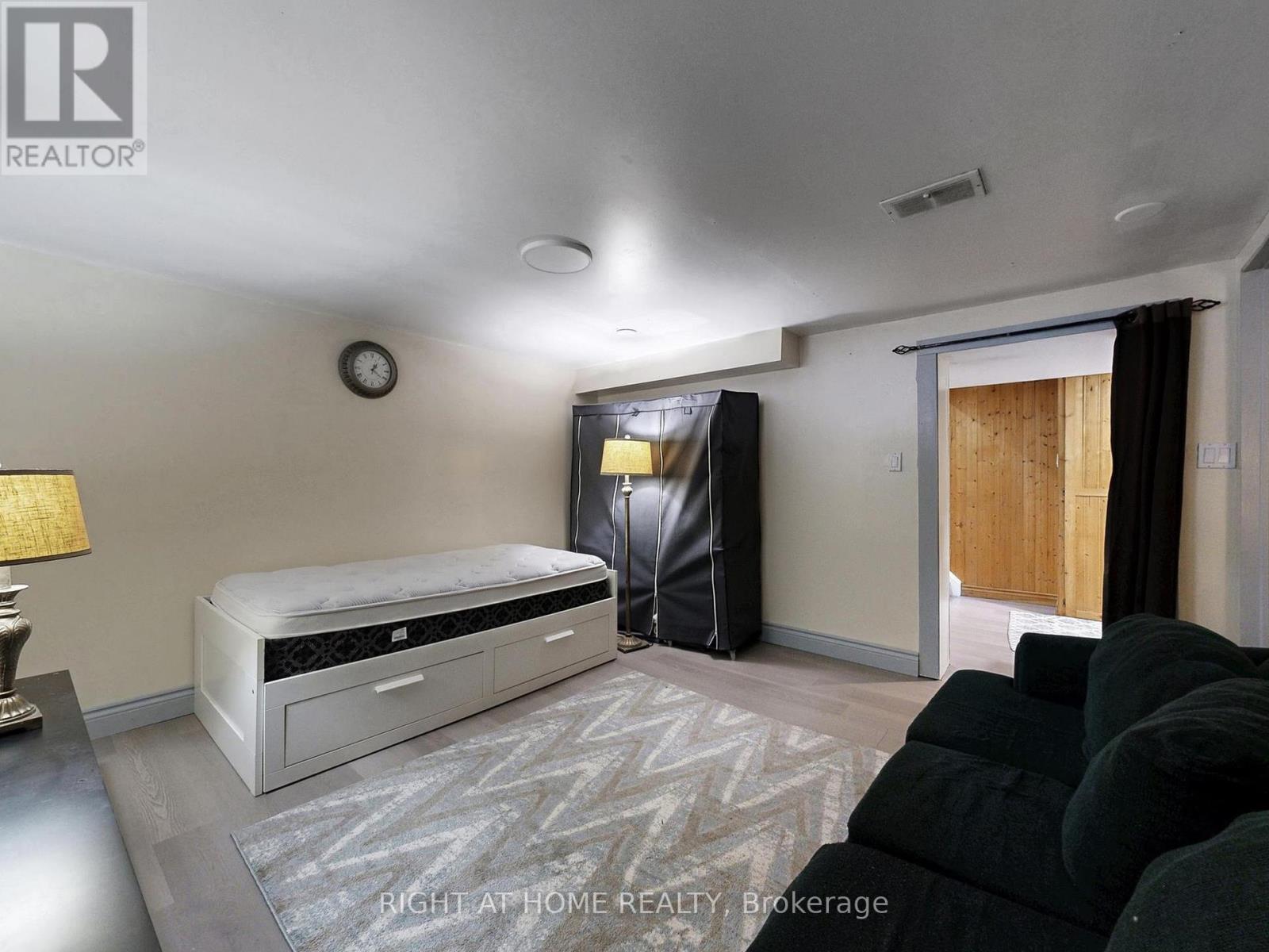 46 Glenshephard Drive, Toronto, Ontario  M1K 4N3 - Photo 37 - E12875172