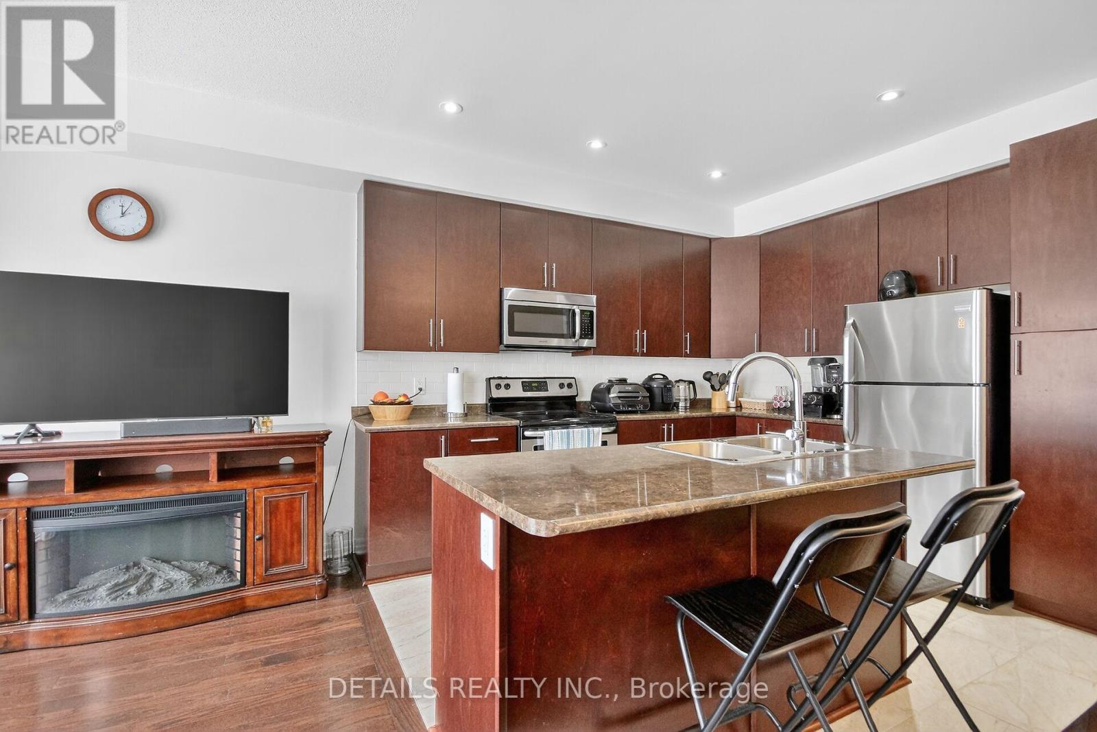 124 Overberg Way, Ottawa, Ontario  K2S 0J7 - Photo 11 - X12874822