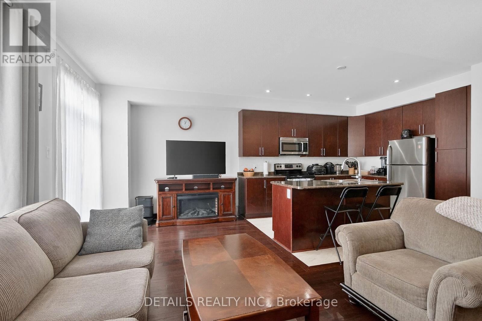 124 Overberg Way, Ottawa, Ontario  K2S 0J7 - Photo 12 - X12874822