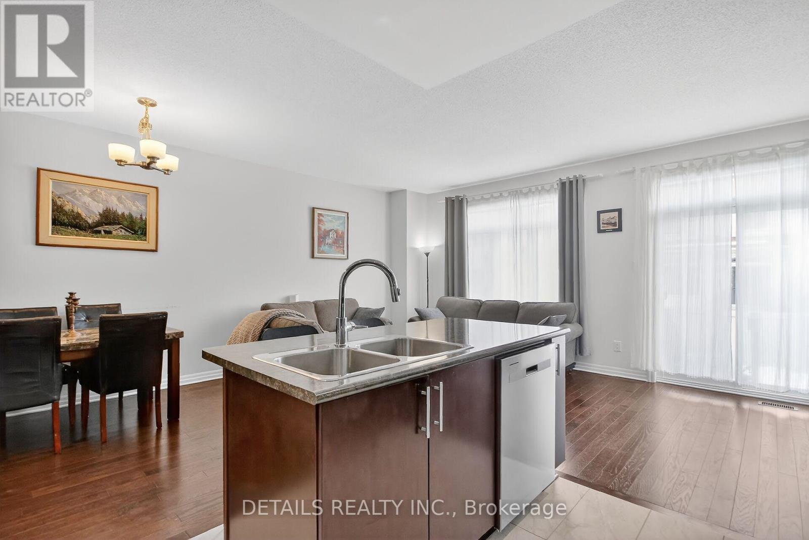 124 Overberg Way, Ottawa, Ontario  K2S 0J7 - Photo 7 - X12874822