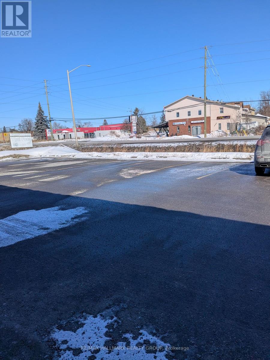 4108 Albion Road, Ottawa, Ontario  K1T 3W1 - Photo 3 - X12874860