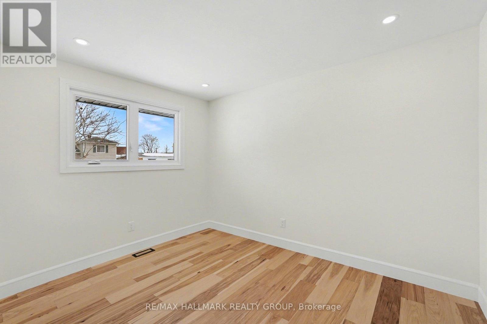 1 - 52 Glenridge Road, Ottawa, Ontario  K2G 2Z7 - Photo 7 - X12875180