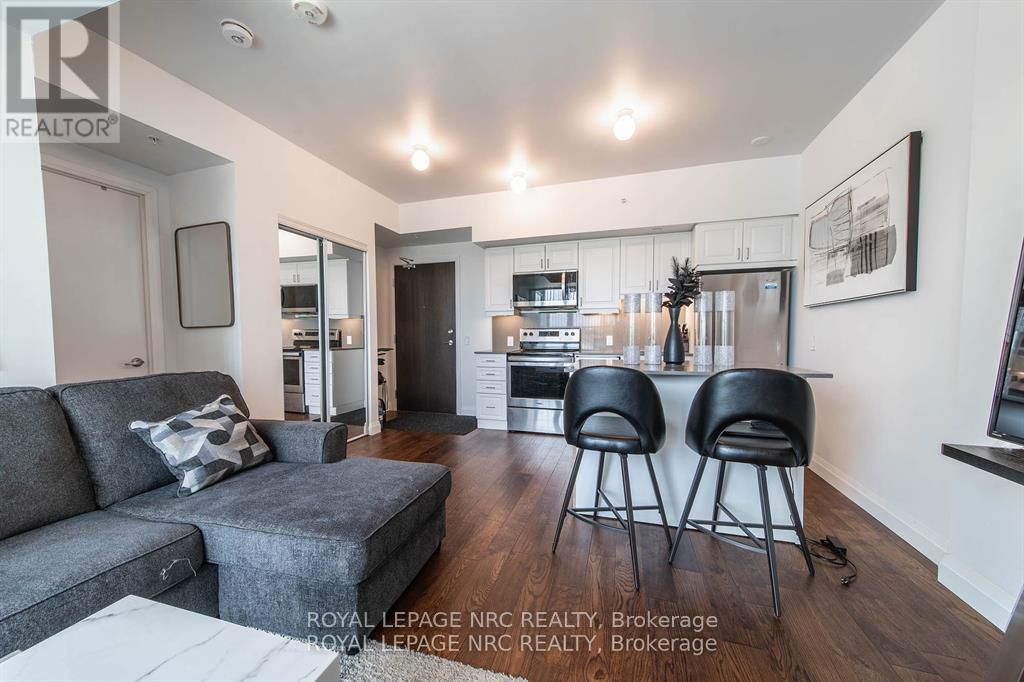 302 - 7711 Green Vista Gate, Niagara Falls (Oldfield), Ontario  L2H 1R1 - Photo 2 - X12875054