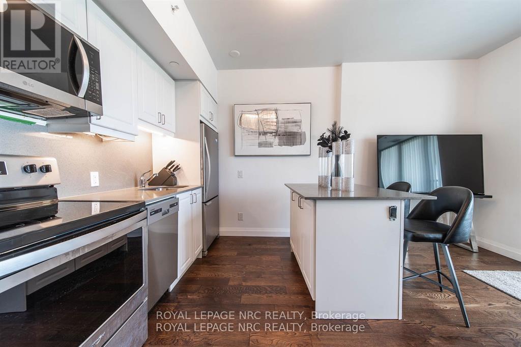 302 - 7711 Green Vista Gate, Niagara Falls (Oldfield), Ontario  L2H 1R1 - Photo 3 - X12875054