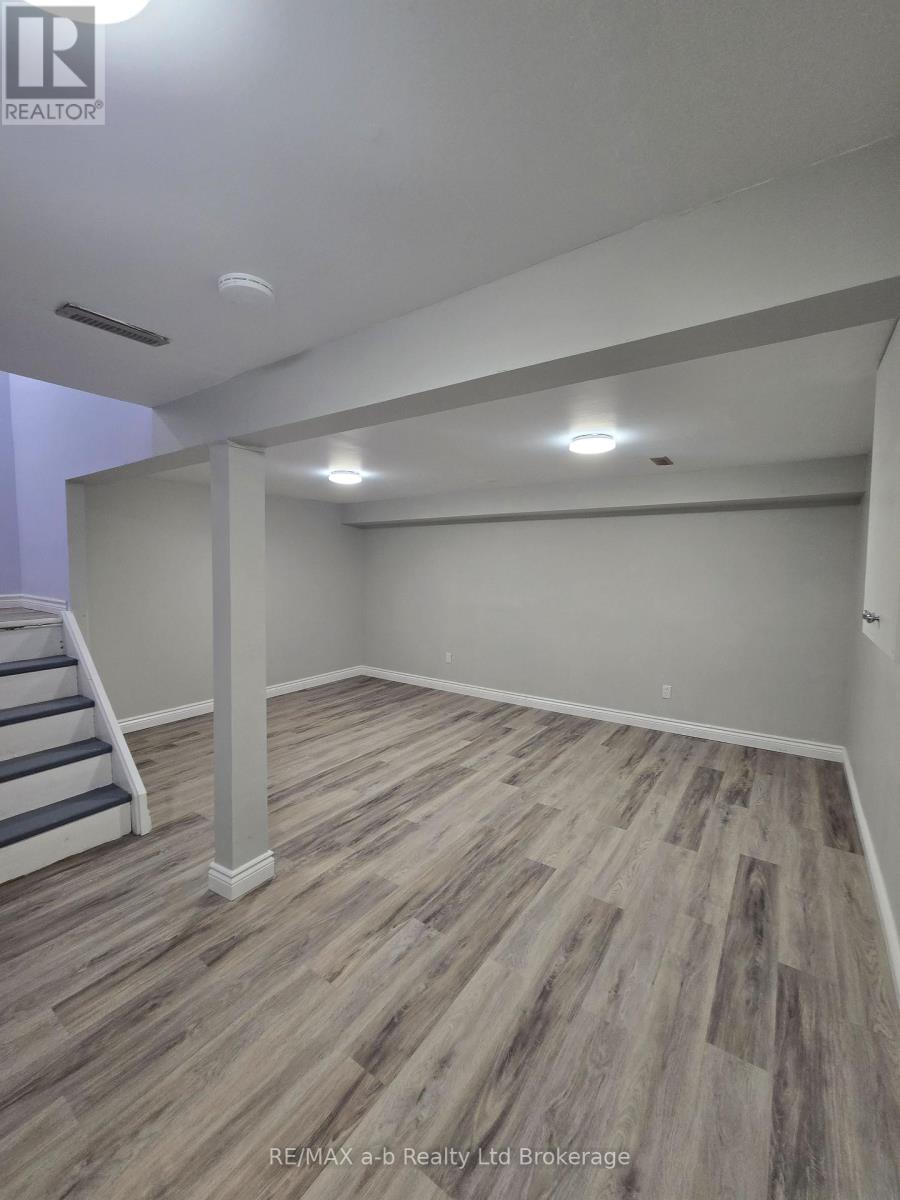 1073 Canfield Crescent, Woodstock (Woodstock - North), Ontario  N4S 8P3 - Photo 13 - X12875114