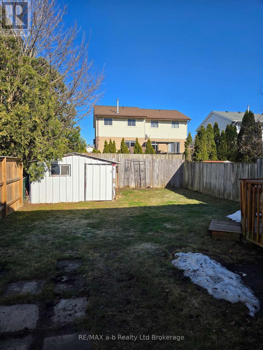 1073 Canfield Crescent, Woodstock (Woodstock - North), Ontario  N4S 8P3 - Photo 2 - X12875114