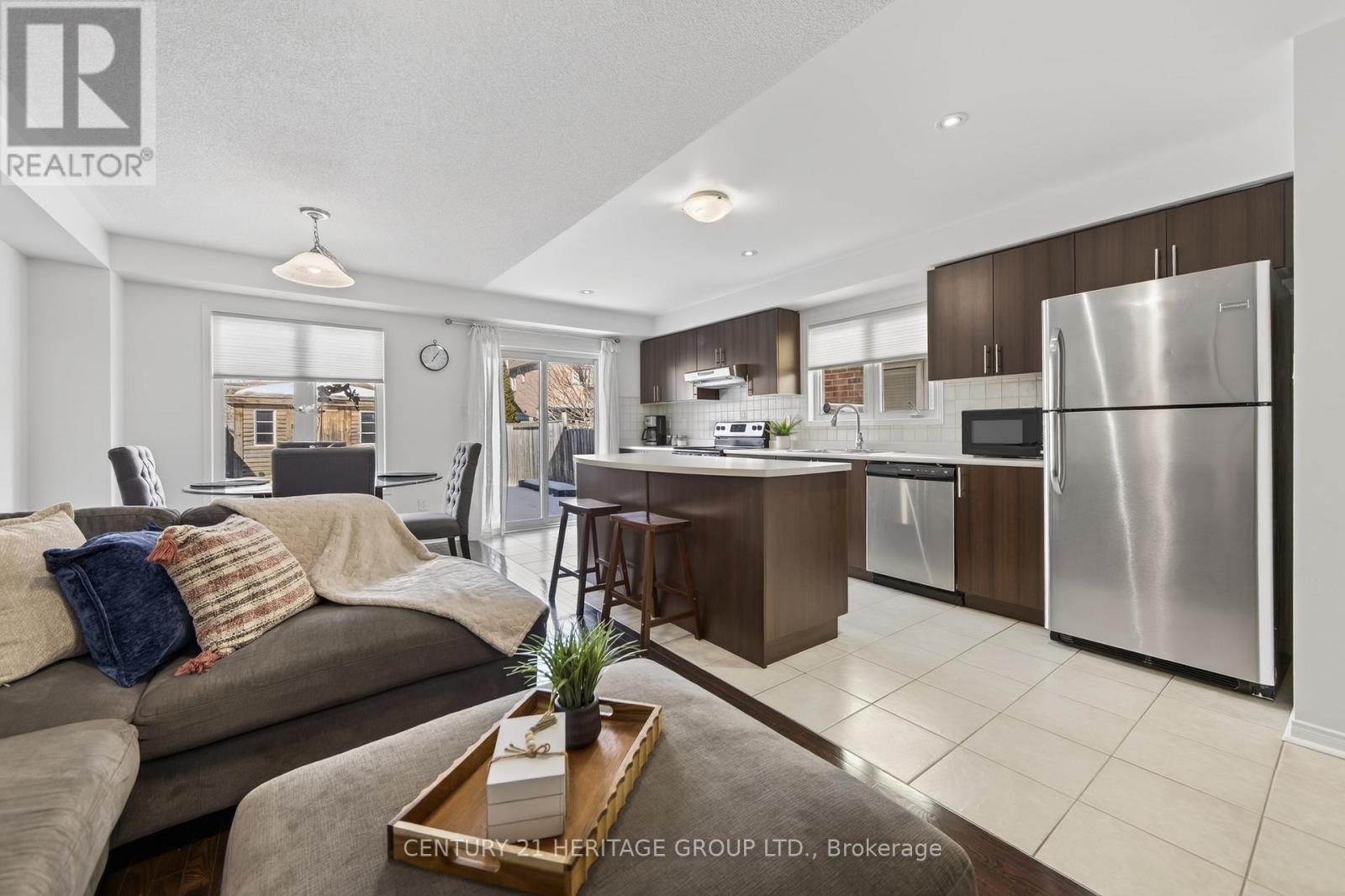 44 Acorn Lane, Bradford West Gwillimbury (Bradford), Ontario  L3Z 0H6 - Photo 10 - N12874800