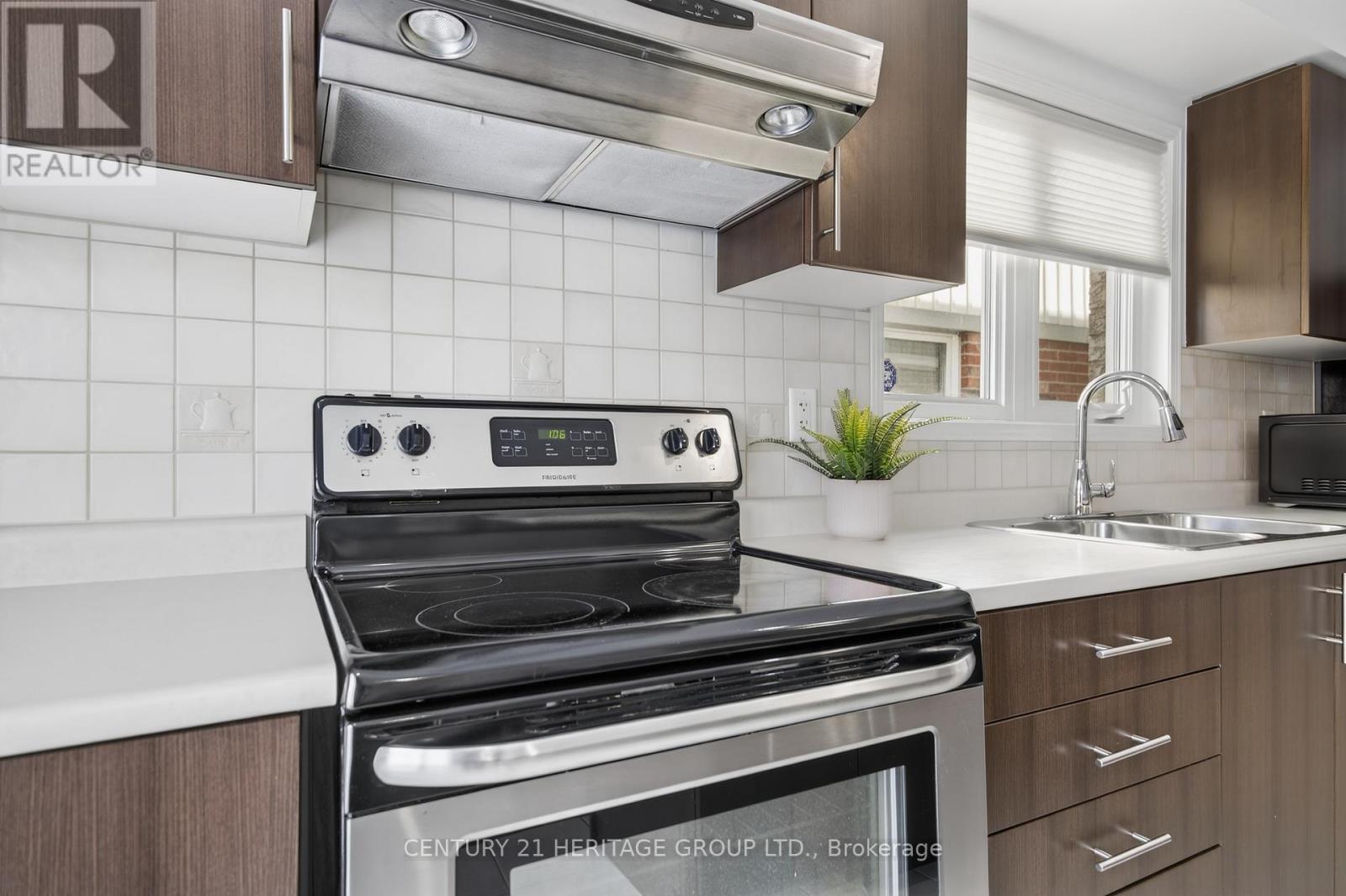 44 Acorn Lane, Bradford West Gwillimbury (Bradford), Ontario  L3Z 0H6 - Photo 13 - N12874800