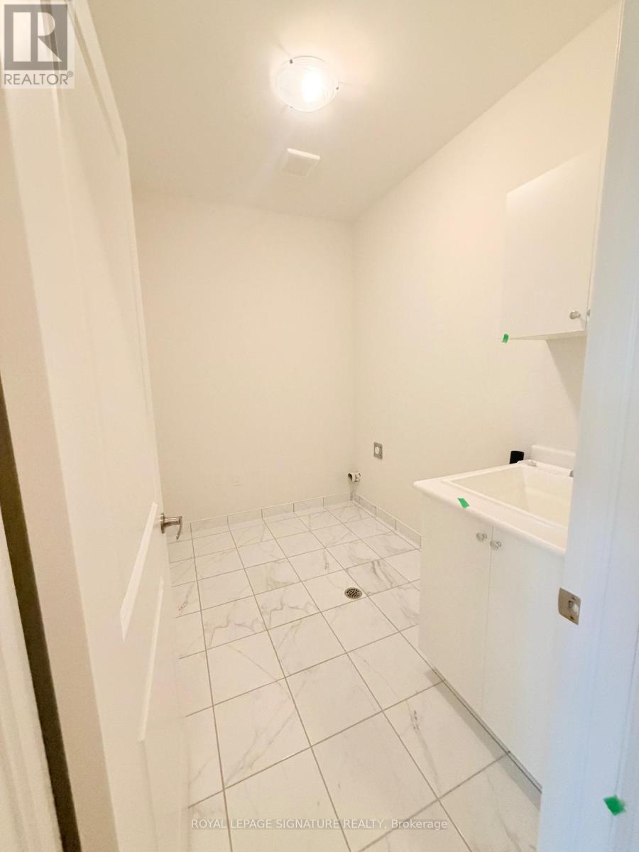 8 Art Leech Drive, Richmond Hill, Ontario  L4E 3R9 - Photo 17 - N12874804