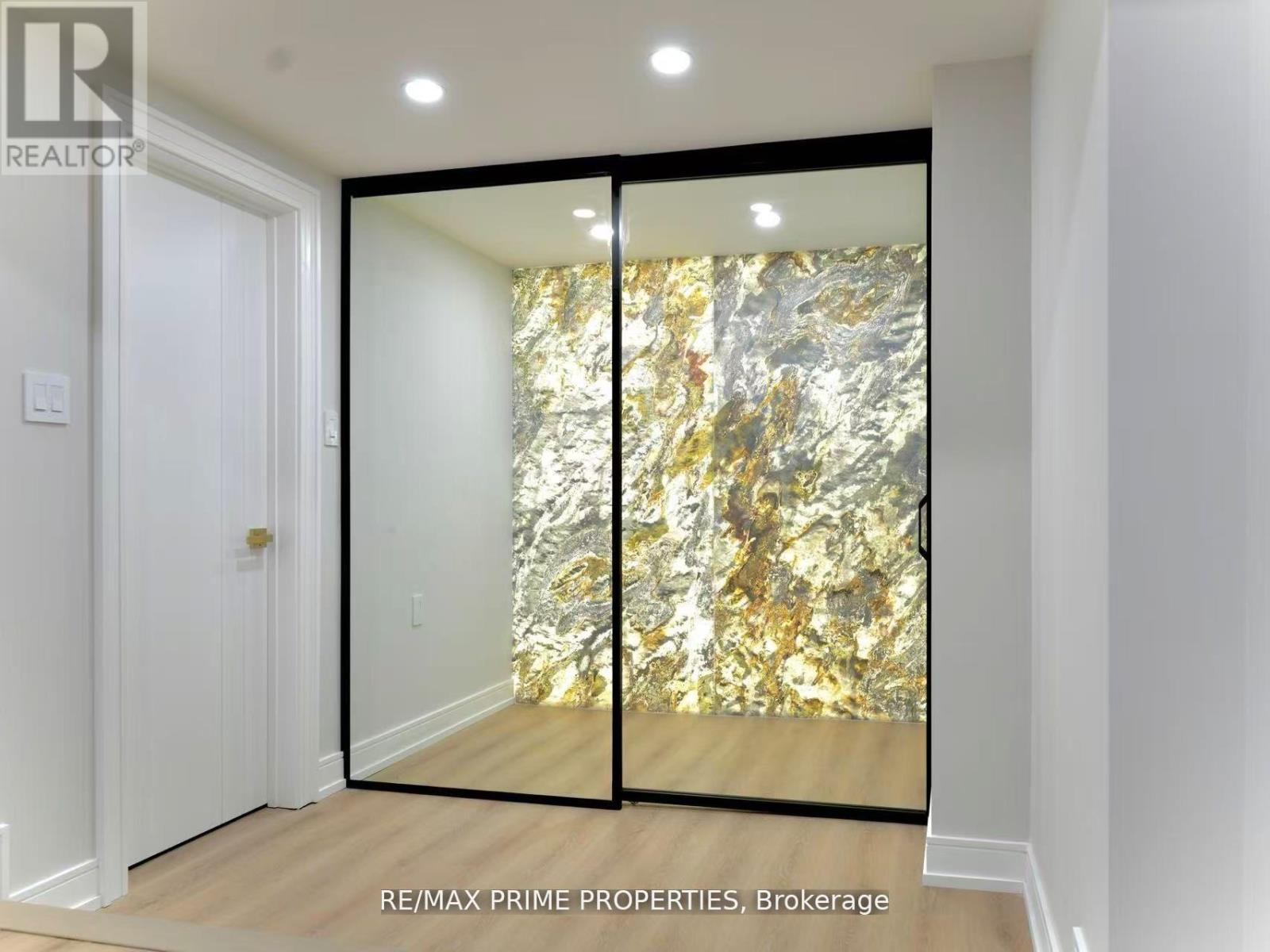 137 Old Surrey Lane, Richmond Hill, Ontario  L4C 6R9 - Photo 31 - N12874834