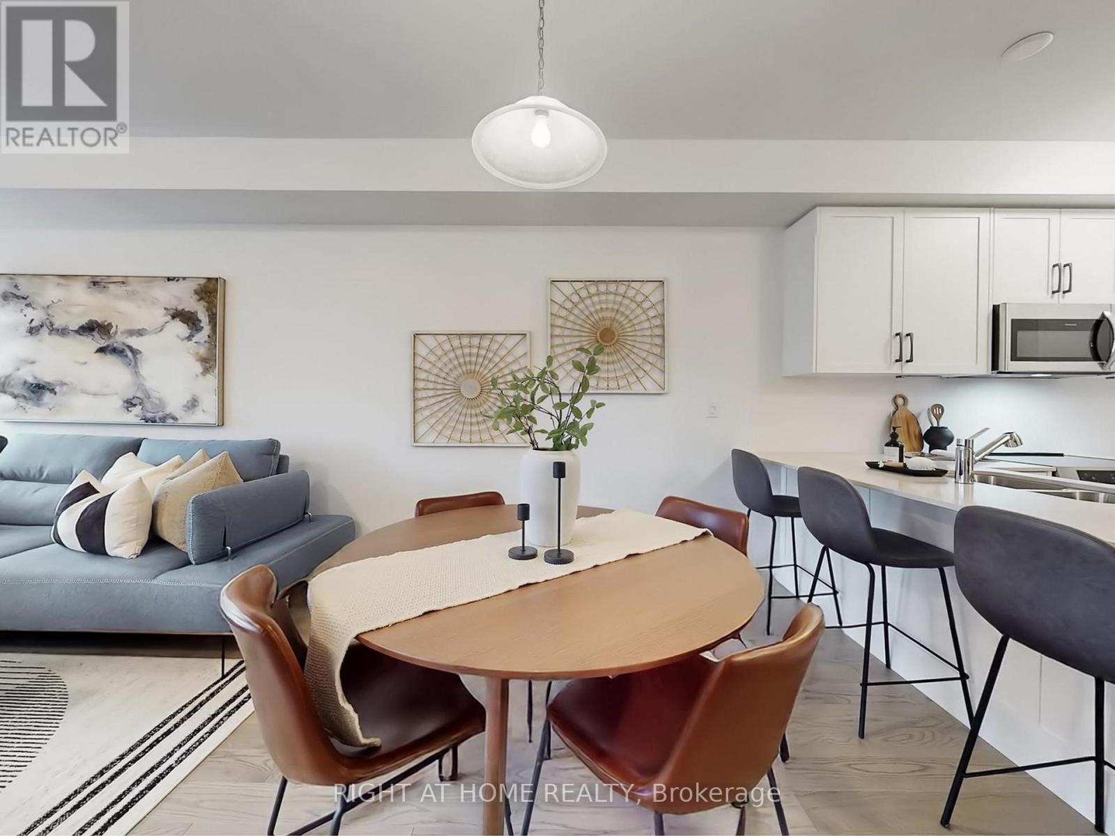 30 Paisley Drive, Bradford West Gwillimbury, Ontario  L3Y 0A3 - Photo 10 - N12874836