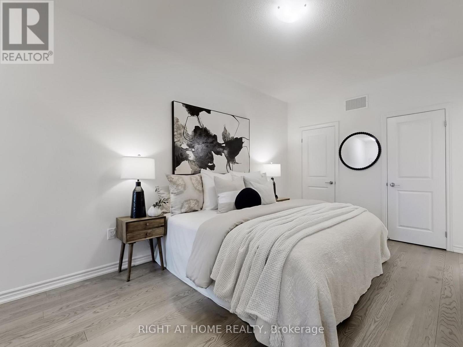 30 Paisley Drive, Bradford West Gwillimbury, Ontario  L3Y 0A3 - Photo 21 - N12874836