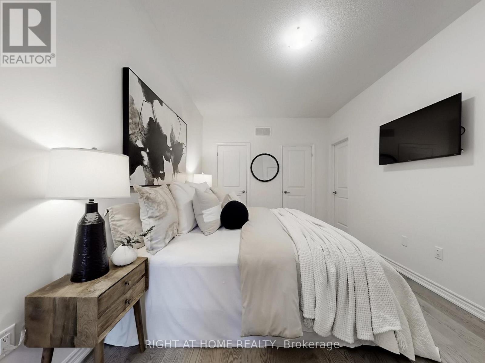 30 Paisley Drive, Bradford West Gwillimbury, Ontario  L3Y 0A3 - Photo 22 - N12874836