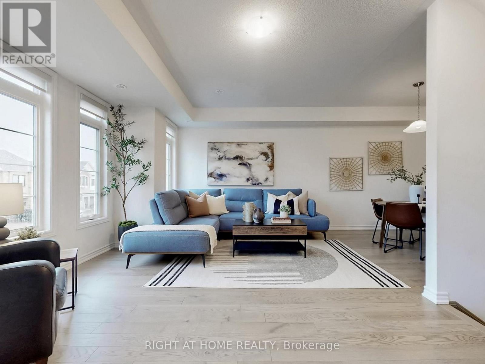 30 Paisley Drive, Bradford West Gwillimbury, Ontario  L3Y 0A3 - Photo 7 - N12874836