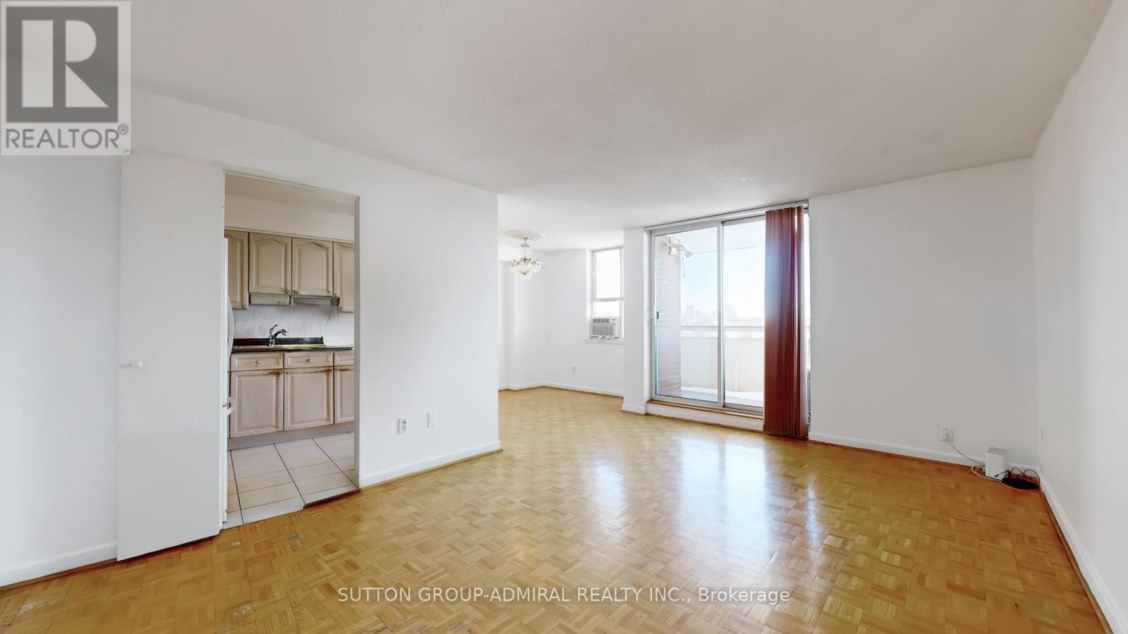 901 - 80 Inverlochy Boulevard, Markham, Ontario  L3T 4P3 - Photo 3 - N12874892