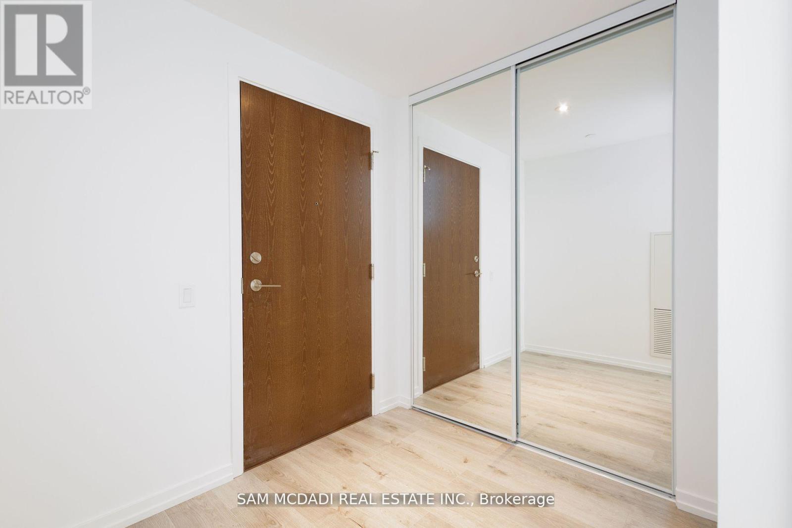 2810 - 1000 Portage Parkway, Vaughan, Ontario  L4K 0L1 - Photo 9 - N12874980