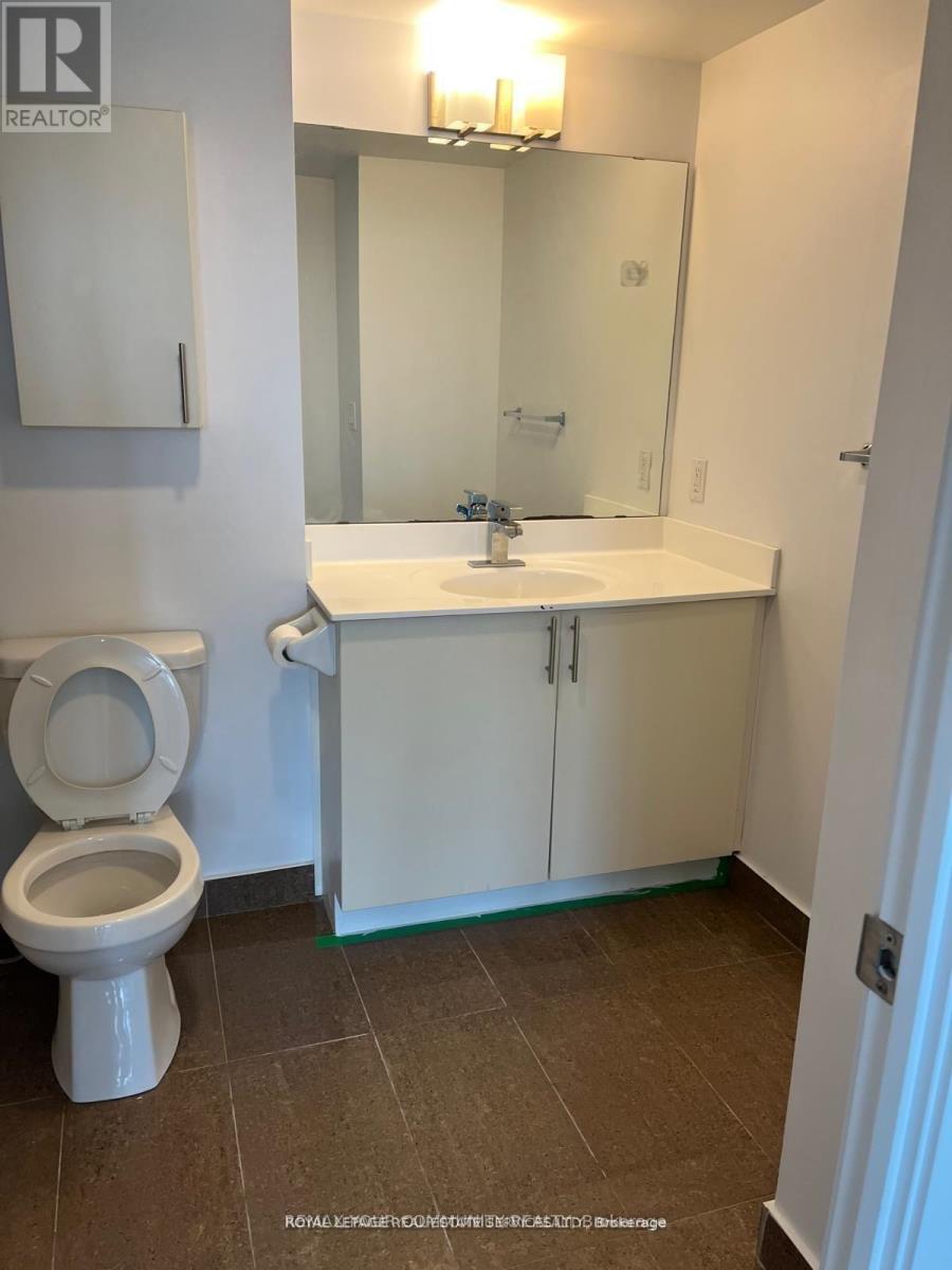 317 - 75 Norman Bethune Avenue, Richmond Hill (Beaver Creek Business Park), Ontario  L4B 0B6 - Photo 10 - N12875018