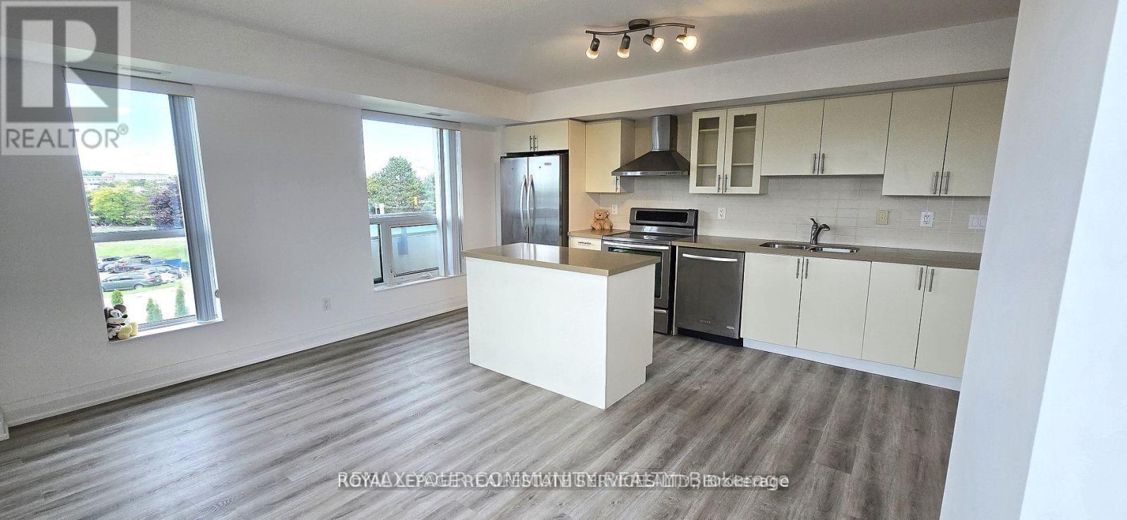 317 - 75 Norman Bethune Avenue, Richmond Hill (Beaver Creek Business Park), Ontario  L4B 0B6 - Photo 4 - N12875018