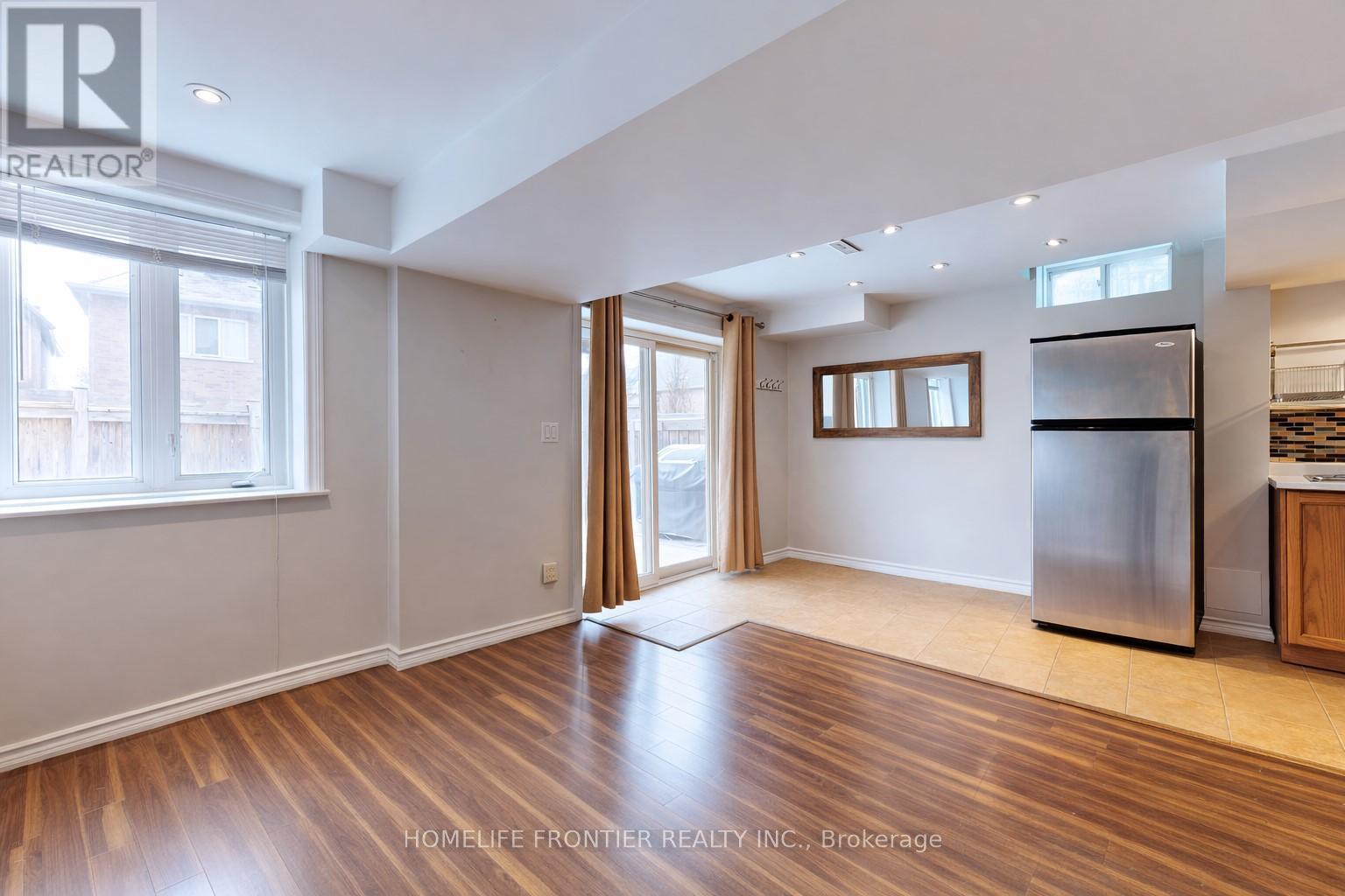 475 Kwapis Boulevard, Newmarket, Ontario  L3X 3K5 - Photo 37 - N12875088