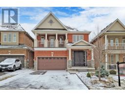 475 KWAPIS BOULEVARD, Newmarket, Ontario