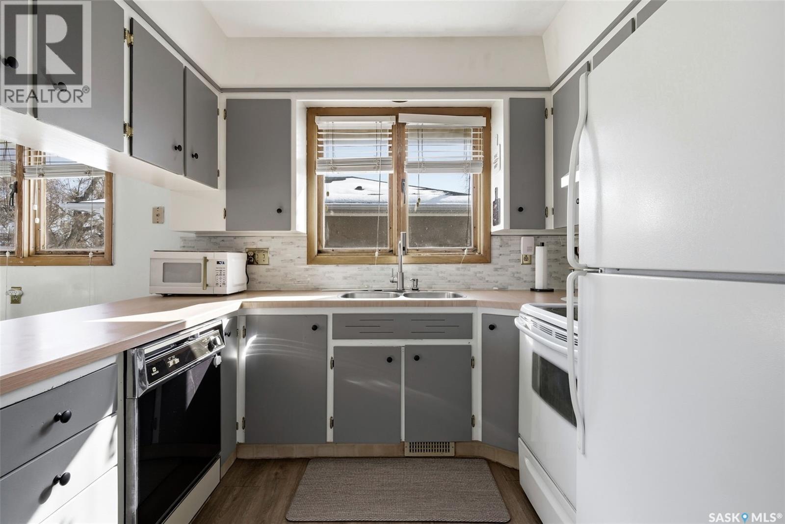 1022 Broder Street, Regina, Saskatchewan  S4N 3P7 - Photo 8 - SK030221