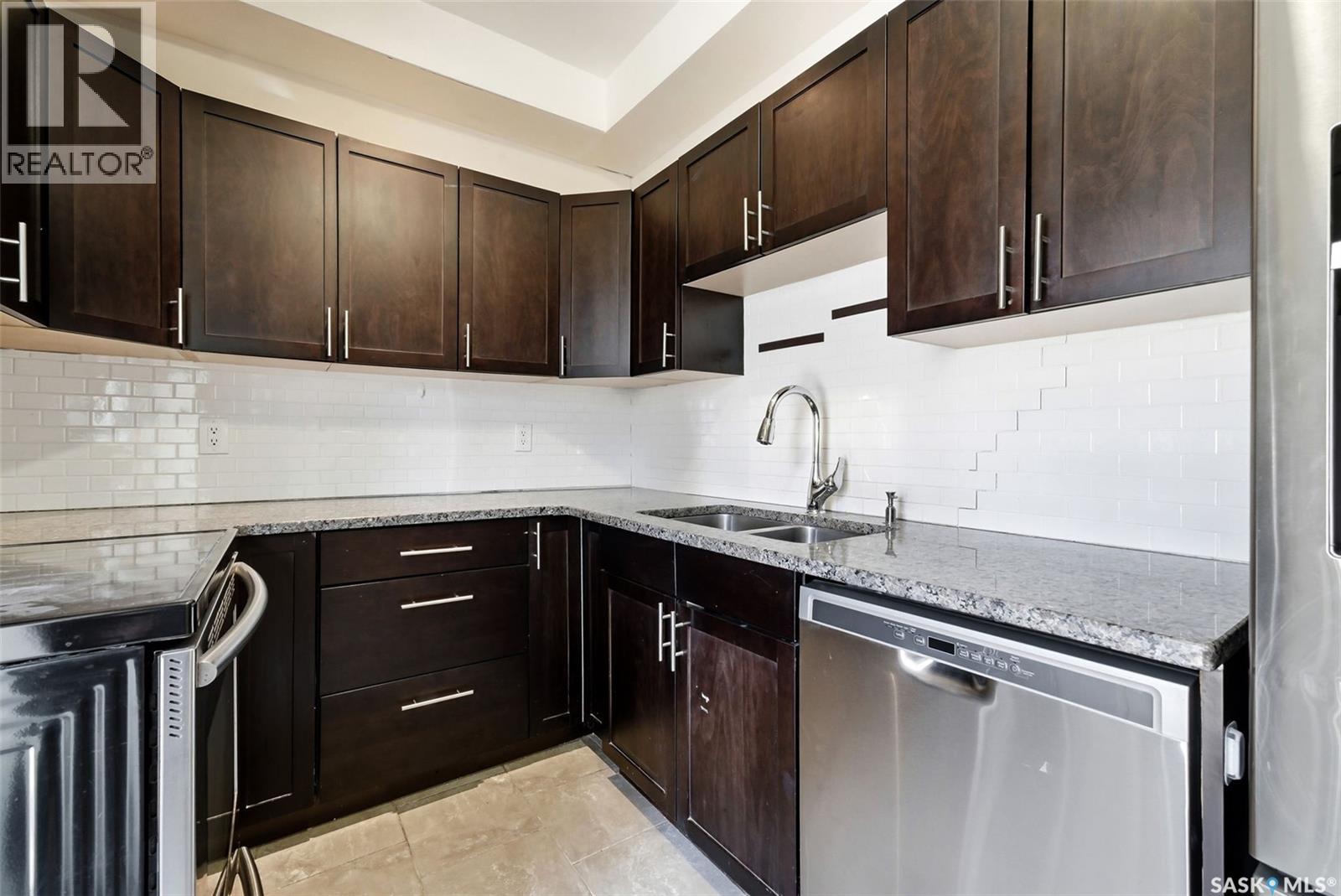 2026 Garnet Street, Regina, Saskatchewan  S4T 2Z6 - Photo 15 - SK030171