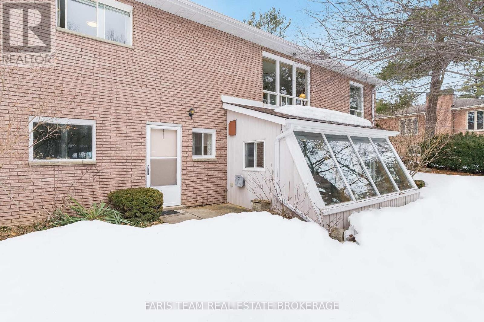 21 Pooles Road, Springwater (Midhurst), Ontario  L9X 0P5 - Photo 37 - S12874884