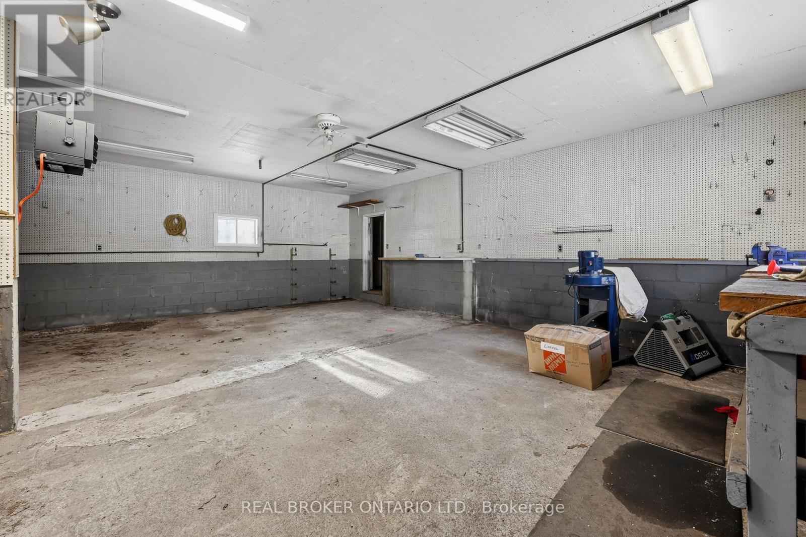 7862 Park Lane Crescent, Ramara, Ontario  L0K 2B0 - Photo 22 - S12874888