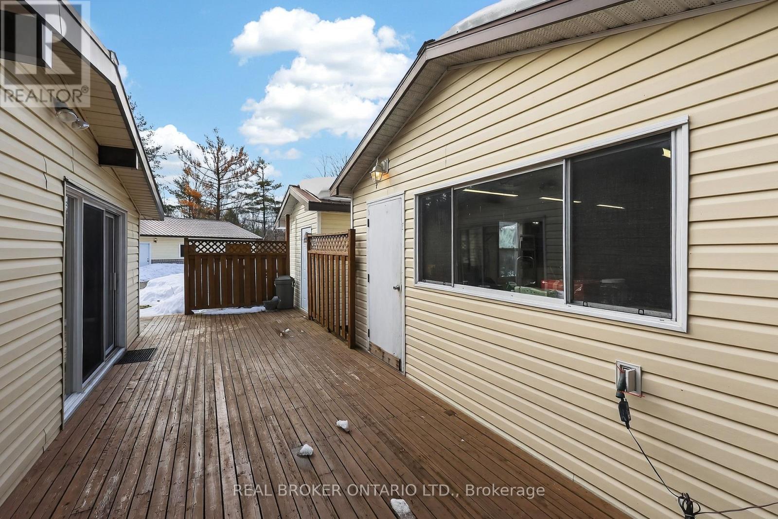 7862 Park Lane Crescent, Ramara, Ontario  L0K 2B0 - Photo 3 - S12874888