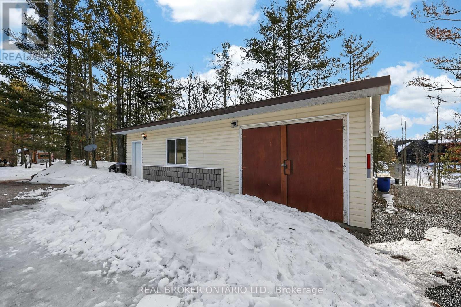 7862 Park Lane Crescent, Ramara, Ontario  L0K 2B0 - Photo 5 - S12874888