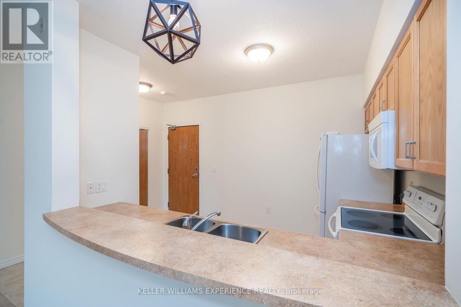 103 - 19b Yonge Street N, Springwater (Elmvale), Ontario  L0L 1P0 - Photo 11 - S12875092