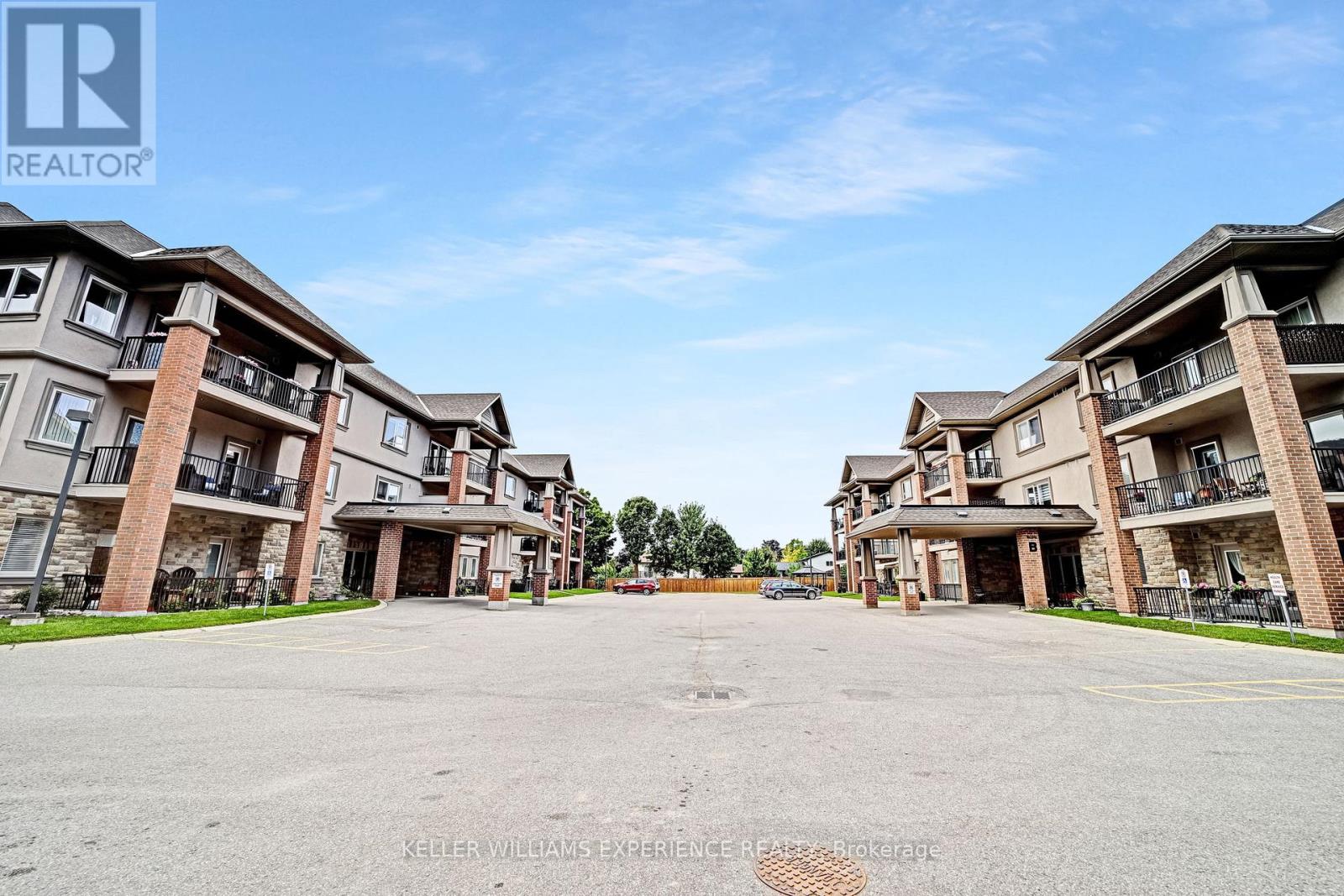 103 - 19b Yonge Street N, Springwater (Elmvale), Ontario  L0L 1P0 - Photo 3 - S12875092