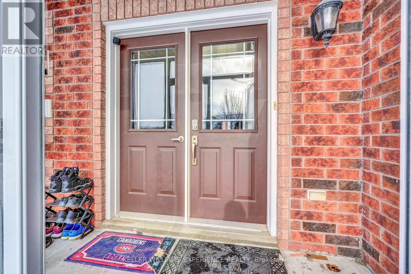 28 Coronation Parkway, Barrie (Innis-Shore), Ontario  L4M 7J8 - Photo 9 - S12875152