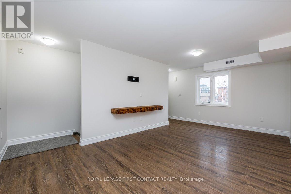 4 - 35 Madelaine Drive, Barrie (Painswick South), Ontario  L9J 0G8 - Photo 3 - S12875178