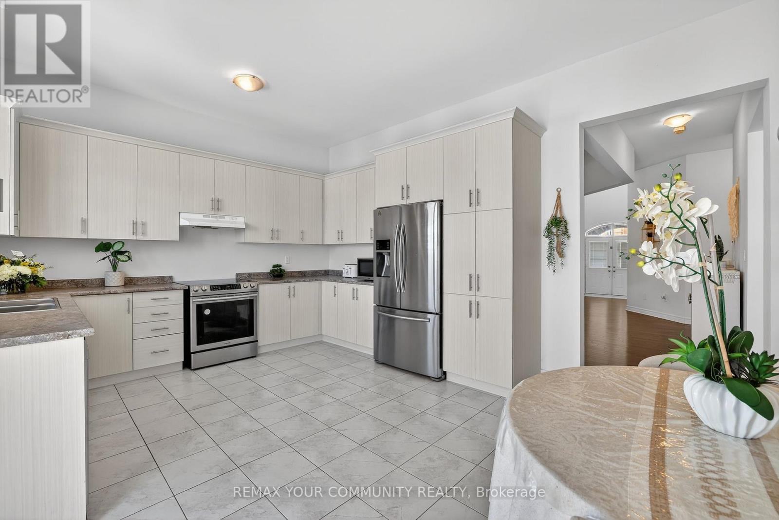 31 Tay Boulevard, Bradford West Gwillimbury, Ontario  L3Z 0W5 - Photo 12 - N12853588