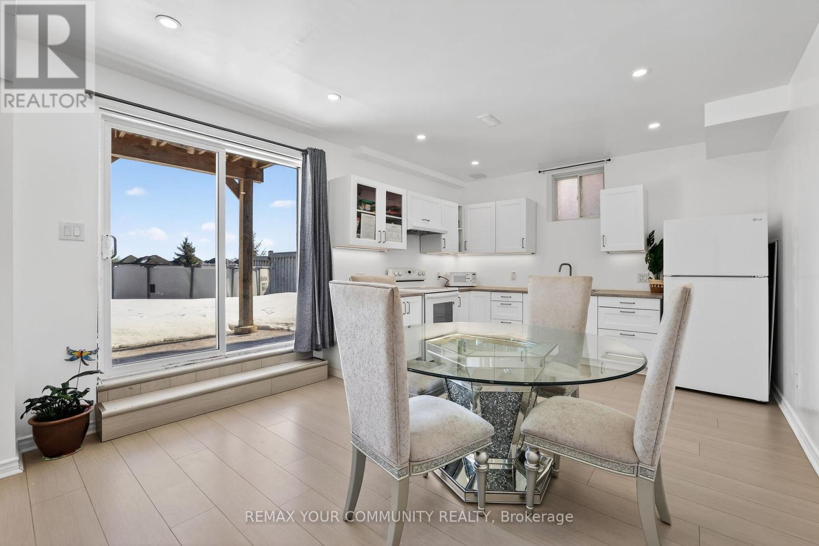 31 Tay Boulevard, Bradford West Gwillimbury, Ontario  L3Z 0W5 - Photo 30 - N12853588