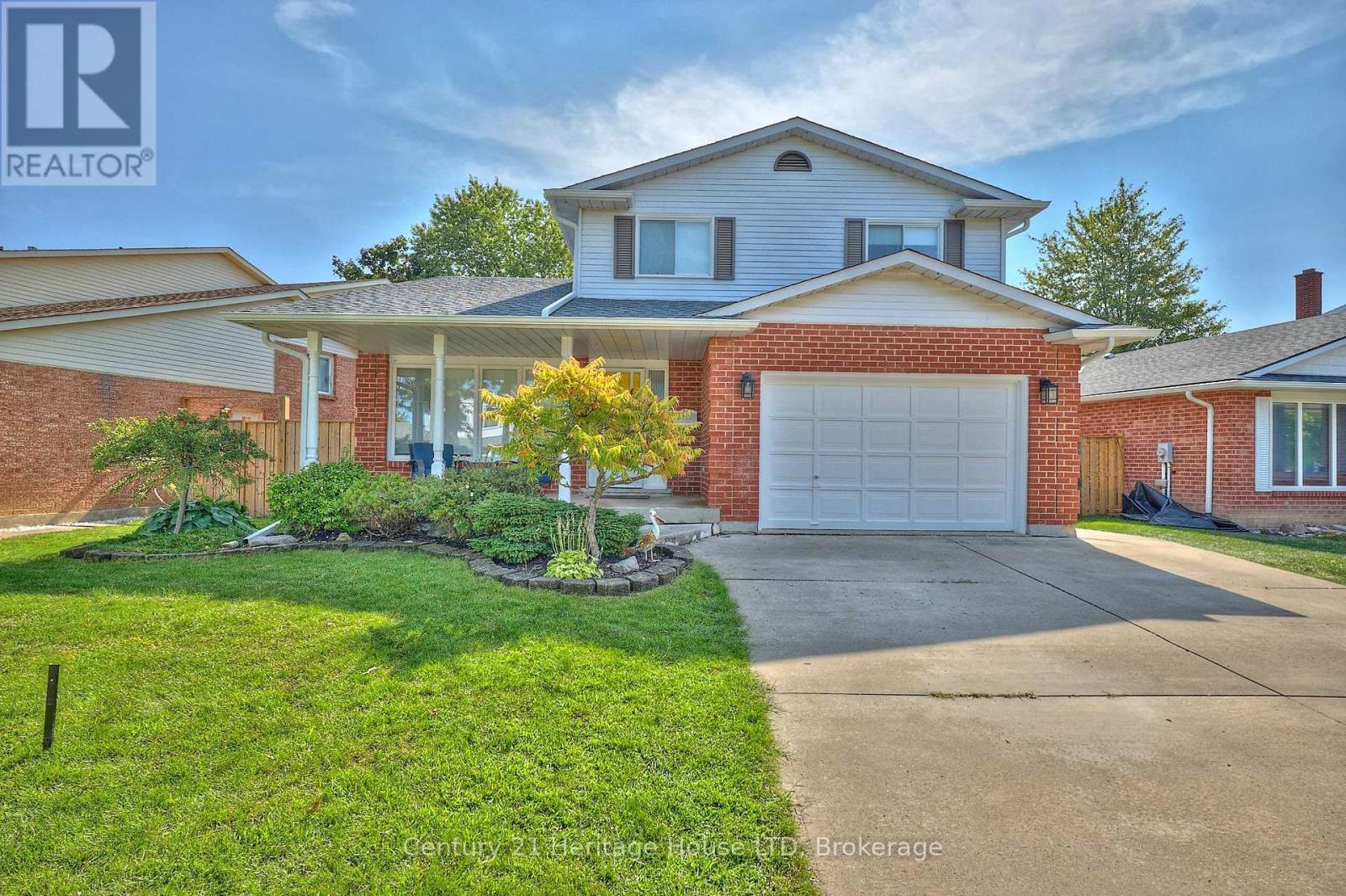 57 Keefer Road, Thorold, Ontario  L2V 4W5 - Photo 2 - X12738556