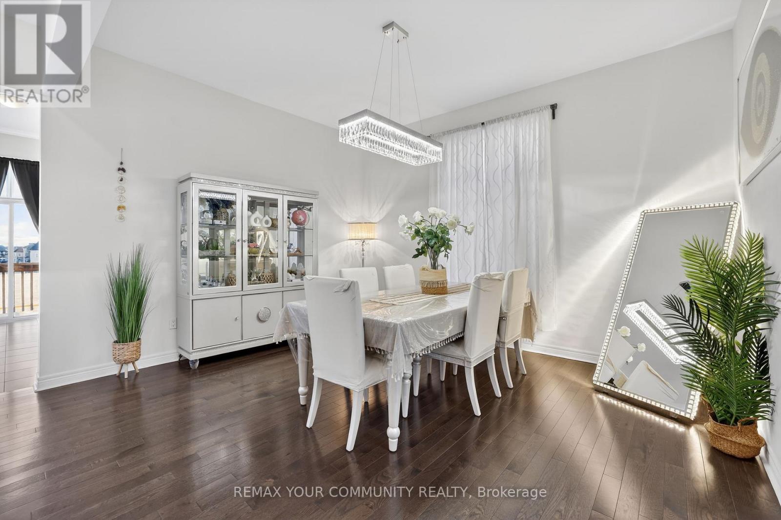 31 Tay Boulevard, Bradford West Gwillimbury, Ontario  L3Z 0W5 - Photo 6 - N12853588