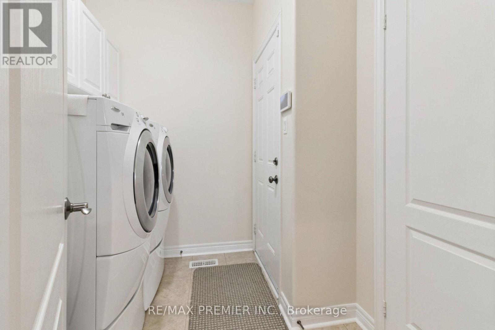 11 Eakins Drive E, Aurora, Ontario  L4G 0G7 - Photo 30 - N12863560