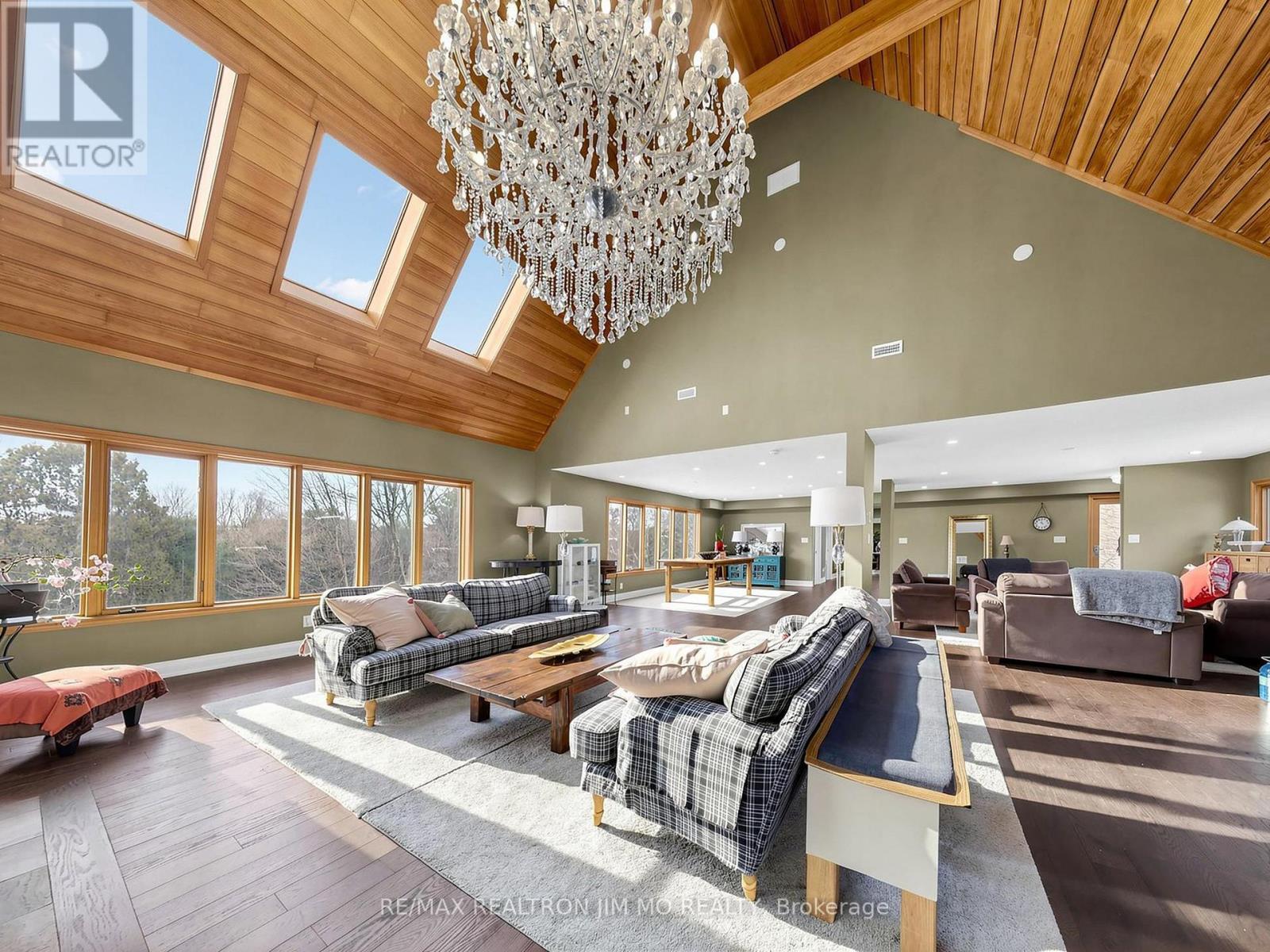 1785 Davis Drive W, King, Ontario  L3Y 4V9 - Photo 21 - N12869374