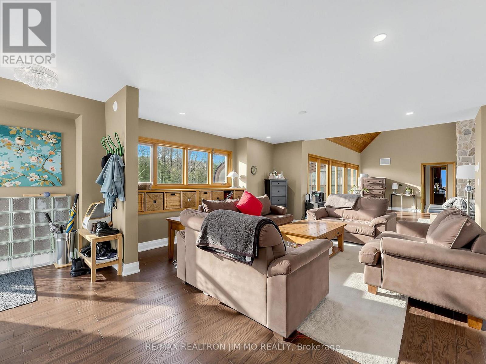 1785 Davis Drive W, King, Ontario  L3Y 4V9 - Photo 24 - N12869374