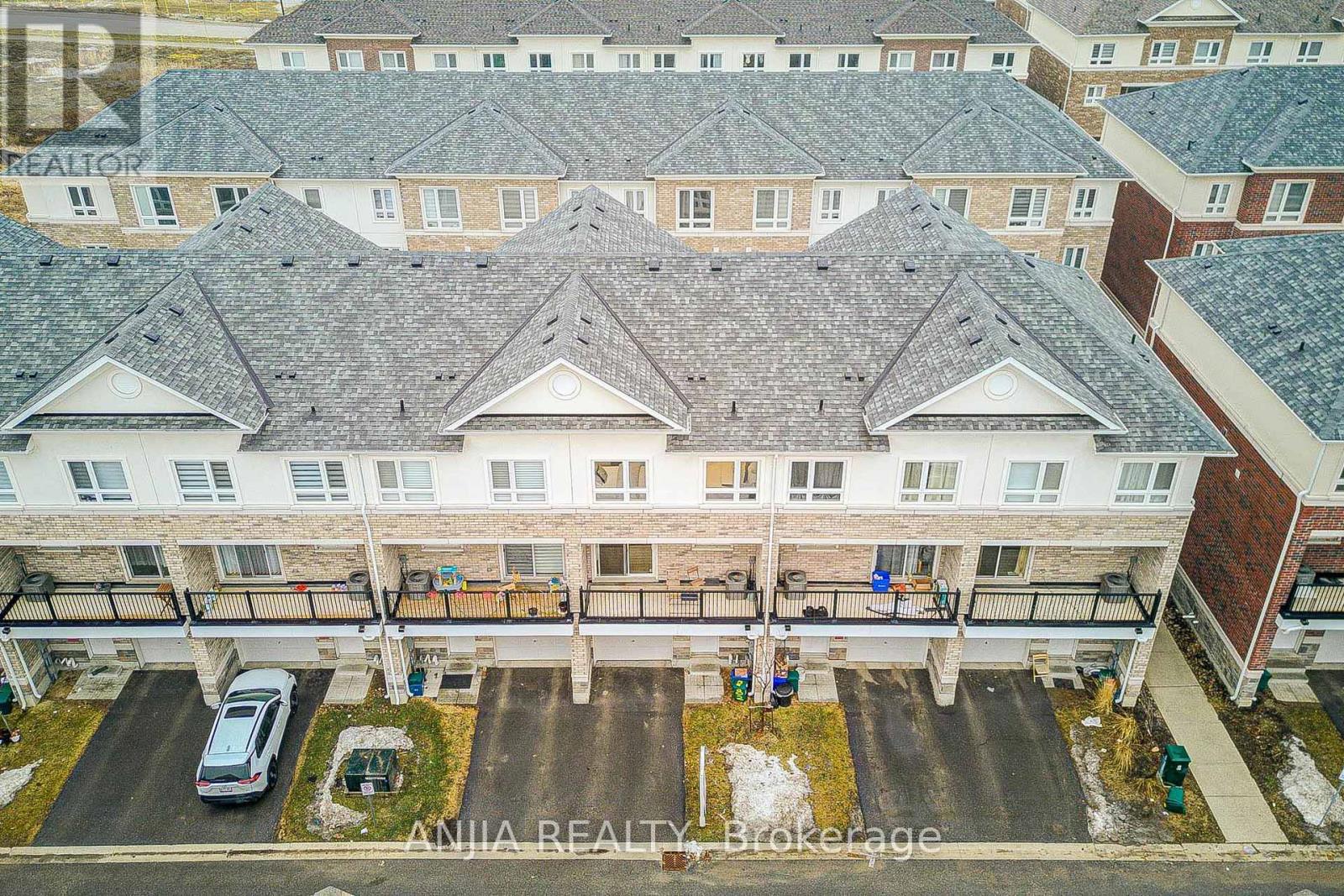 82 Chicago Lane, Markham, Ontario  L6E 2B9 - Photo 48 - N12870372