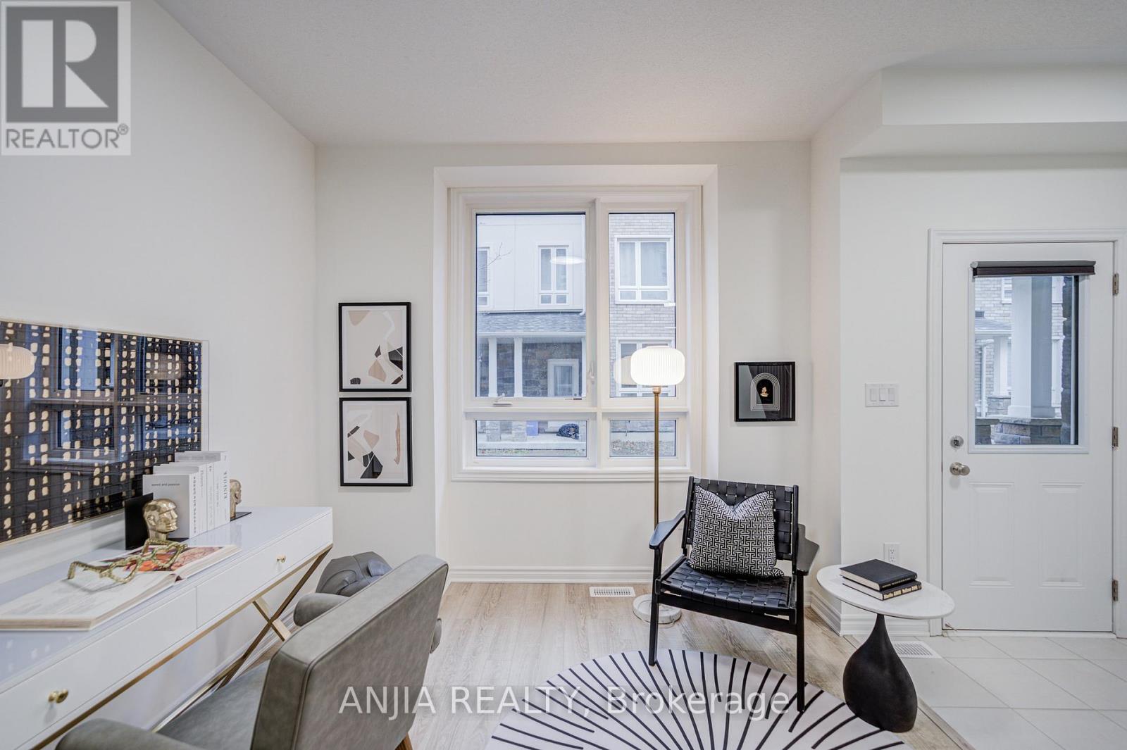 82 Chicago Lane, Markham, Ontario  L6E 2B9 - Photo 10 - N12870372